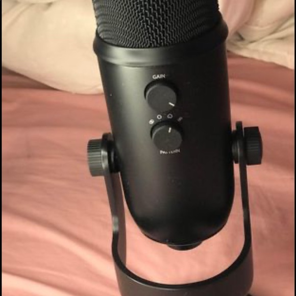 Blue yeti microphone Bundle - Picture 1 of 7